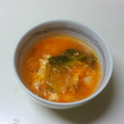 ピリ辛スープが、とっても美味しかったぁ～(*^^*)♪ご飯も一緒に入れてキムチスープご飯にしてみましたぁ～♪(^○^)ご馳走様でしたぁ～(*^▽^)/★*☆♪
